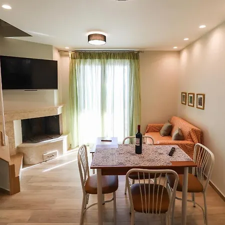 East & West Seaside Tatil Evi