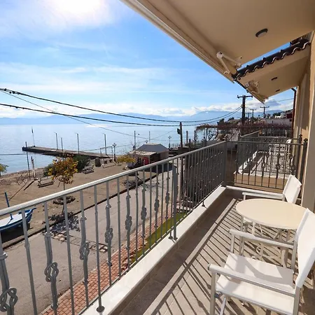 East & West Seaside Vakantiehuis Gialtra