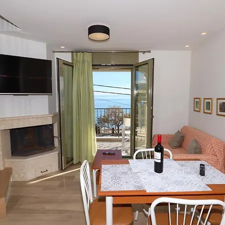 East & West Seaside Tatil Evi Gialtra